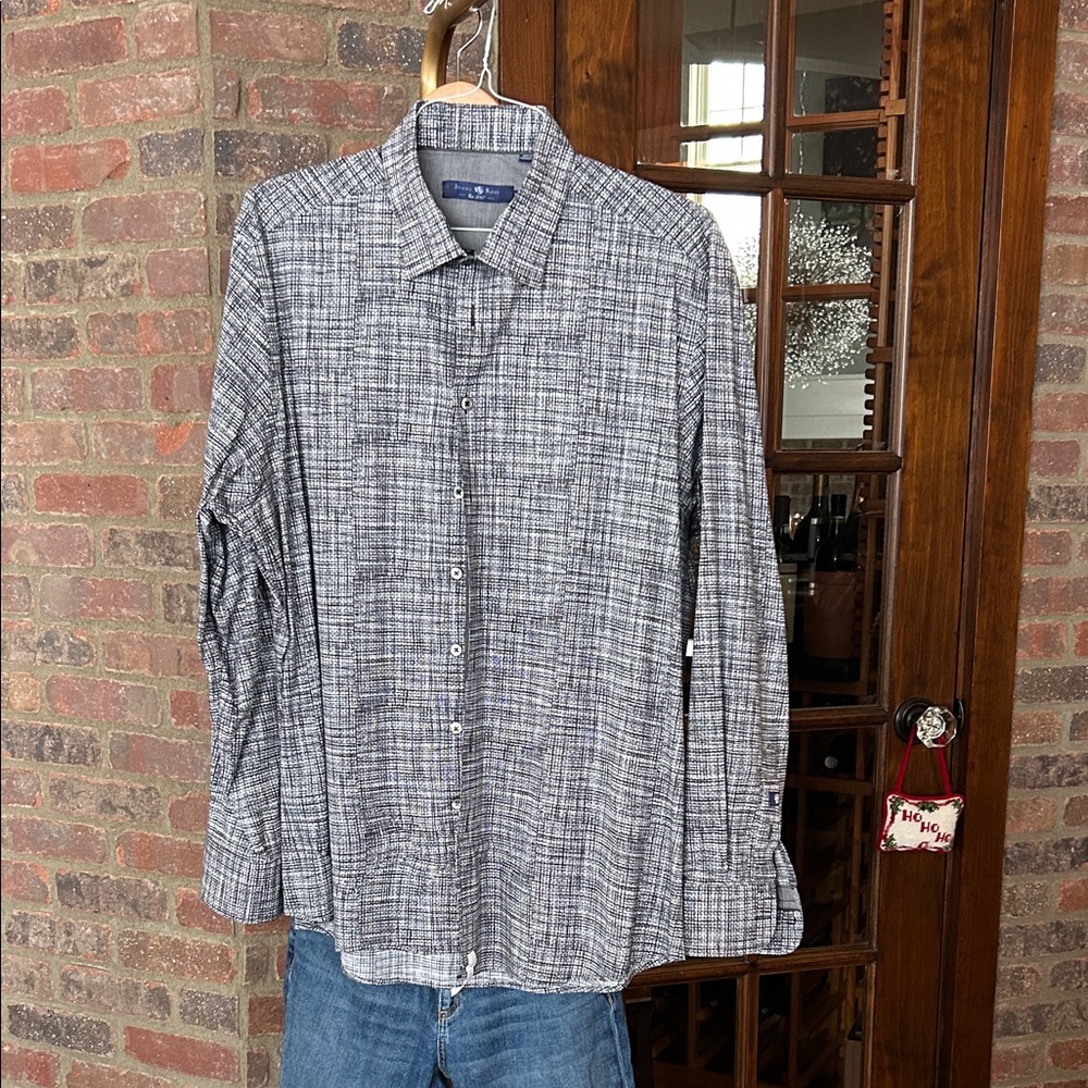 Stone Rose Men’s Grey and White Casual Button-Down Shirt